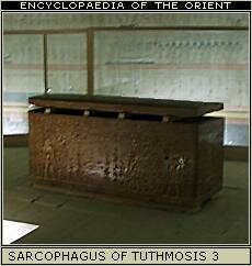 Statue of Tuthmosis 3. Luxor Museum, Luxor, Egypt.